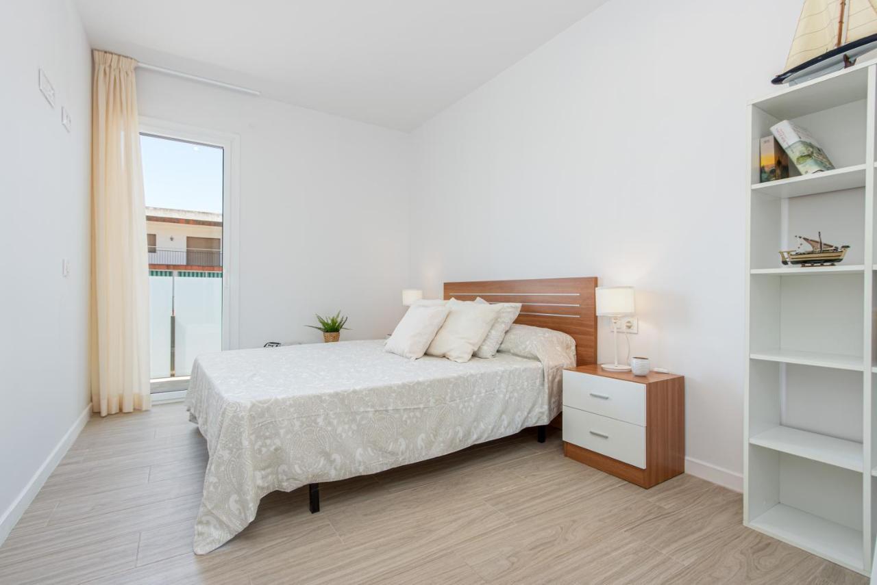M A R I V E N T Suite With Bathroom And Terrace 50 M2 Roses Exterior foto