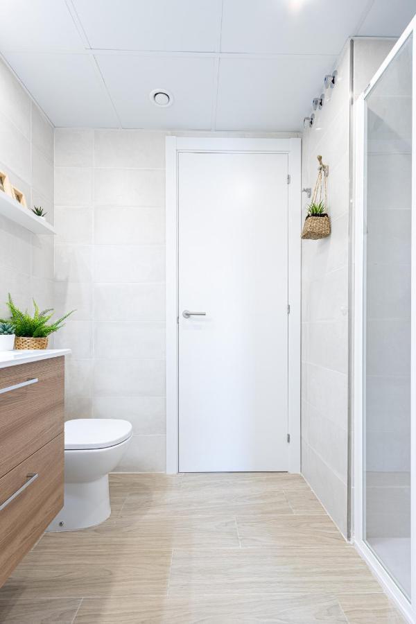 M A R I V E N T Suite With Bathroom And Terrace 50 M2 Roses Exterior foto