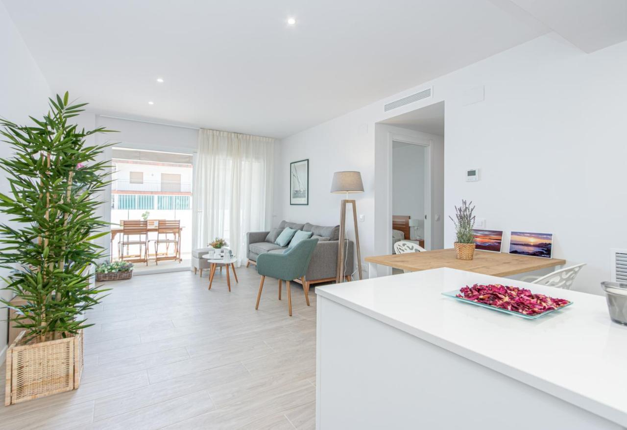M A R I V E N T Suite With Bathroom And Terrace 50 M2 Roses Exterior foto